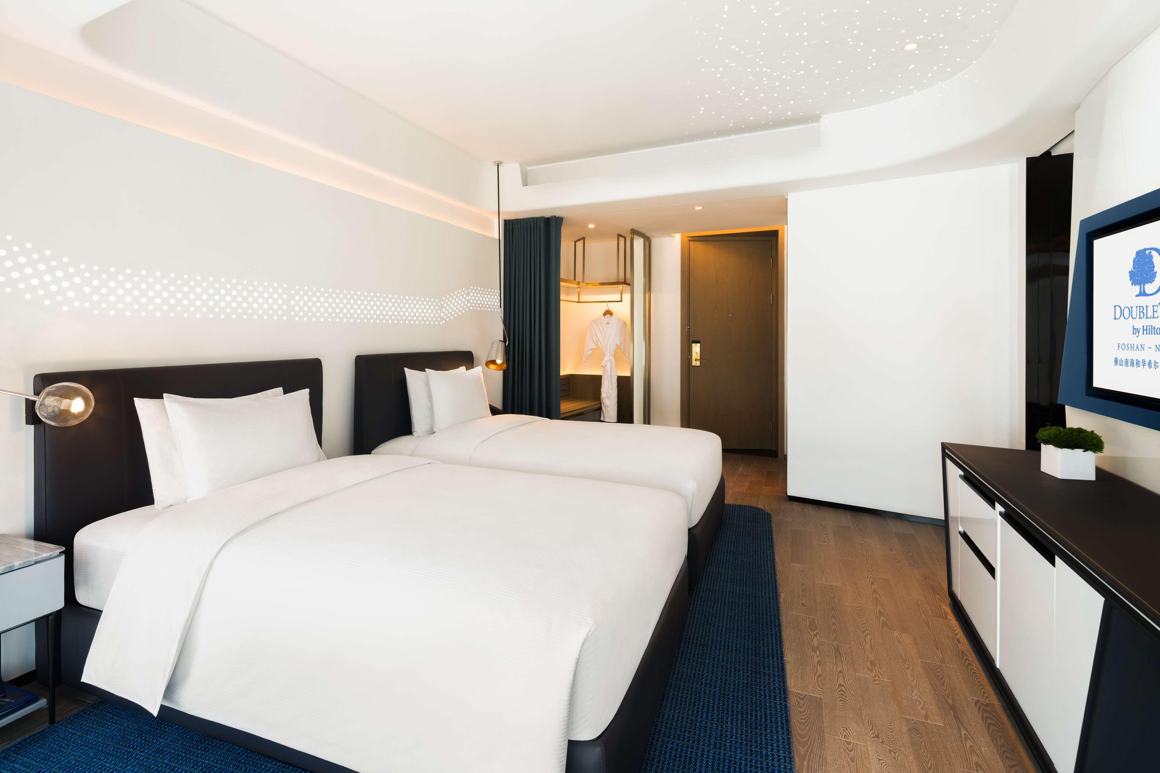 Doubletree By Hilton Foshan Nanhai-Free Canton Fair Shuttle Bus Bagian luar foto