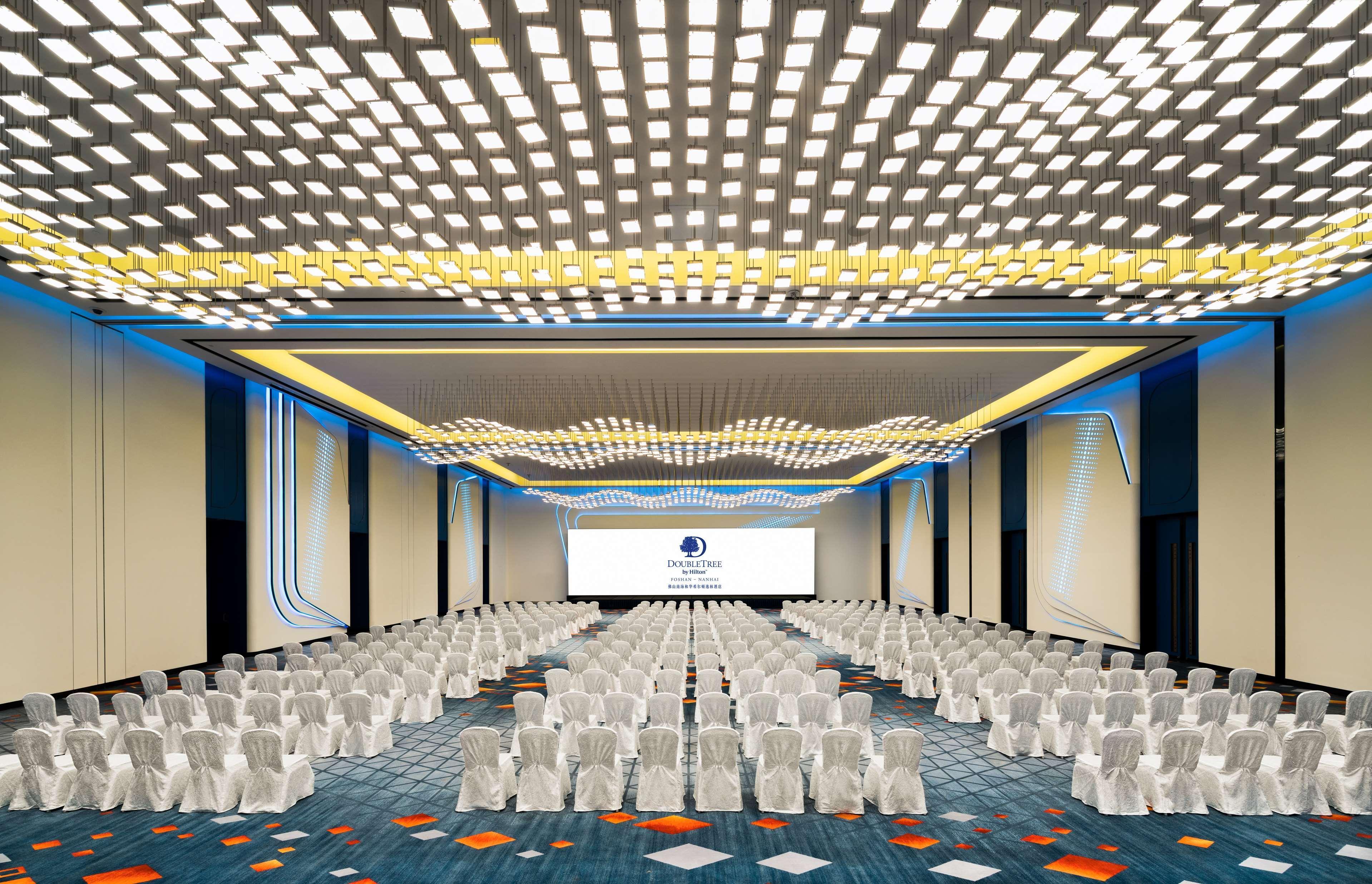 Doubletree By Hilton Foshan Nanhai-Free Canton Fair Shuttle Bus Bagian luar foto