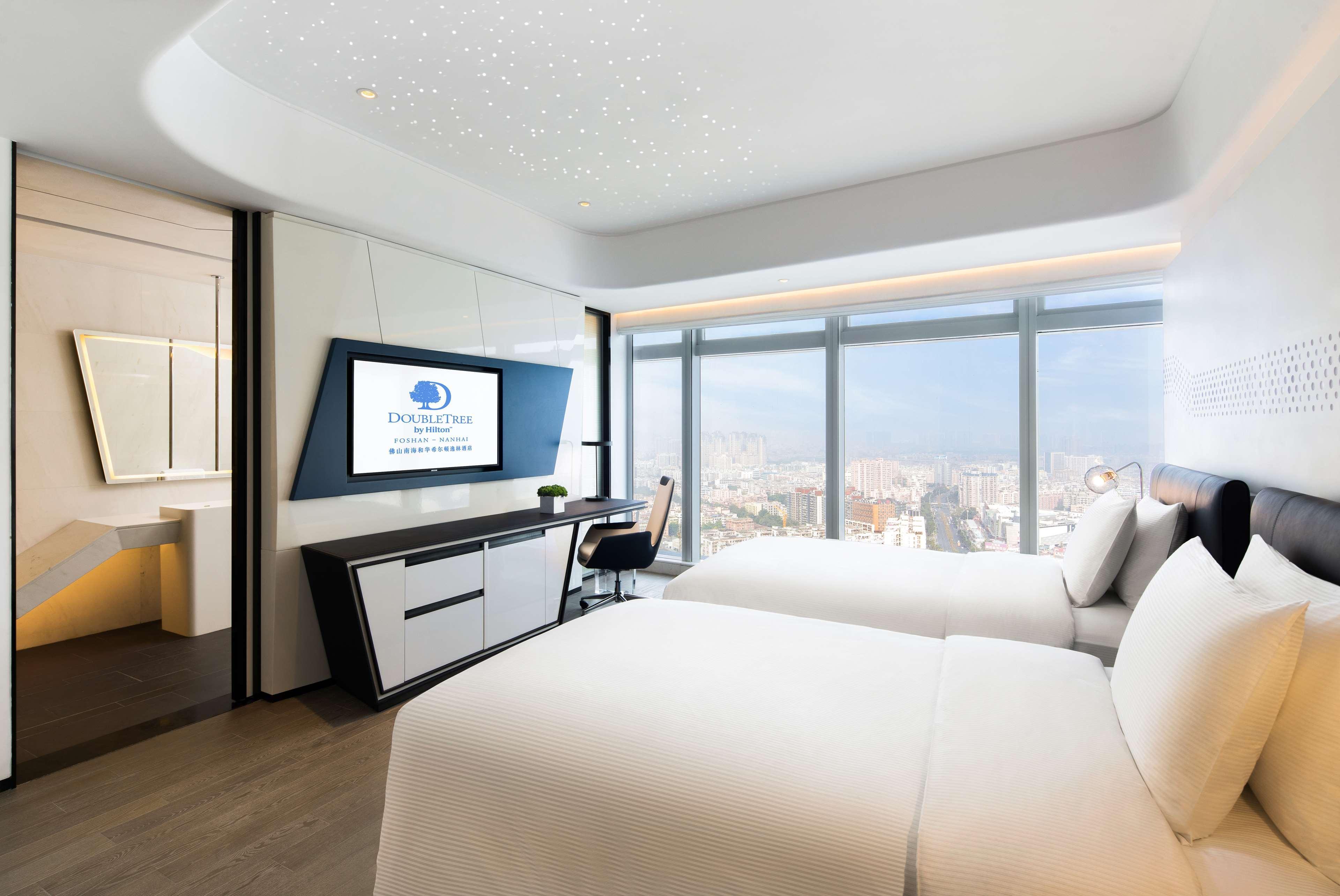 Doubletree By Hilton Foshan Nanhai-Free Canton Fair Shuttle Bus Bagian luar foto